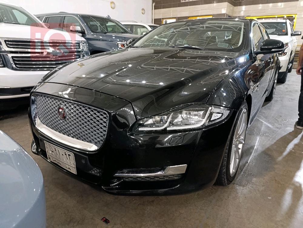 جاگوار F-Pace